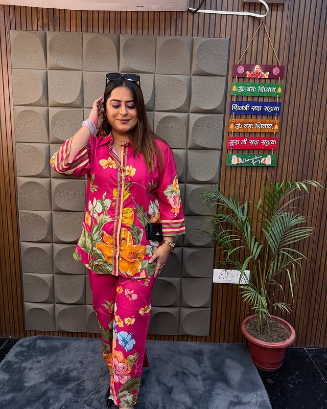 Chic 2-Piece Co-ord Set – Available in Pink, Blue & Black