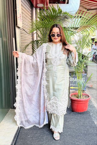‘RUBAAB’ Pakistani Three Piece Set
