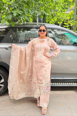 ‘ISHRAT’ Three Piece Pakistani Set