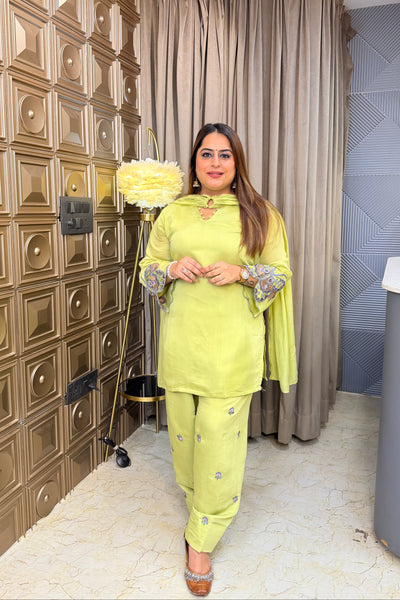 ‘BUTTERFLY’ Back Dori Three Piece Set
