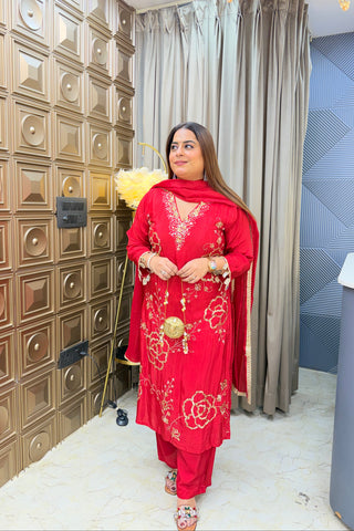 ‘GAYTRI’ Hand Work Three Piece Set