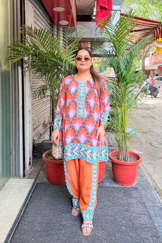 ‘MEHRAAB’ Crepe Two Piece Set