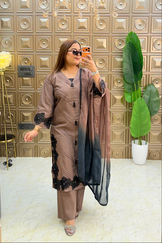 ‘MEHAK’ Three Piece Set