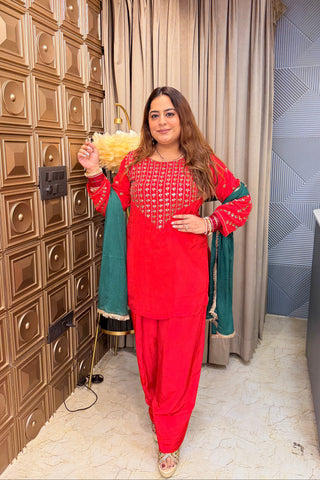 ‘PATOLLA’ Hand Work Farshi Three Piece Set