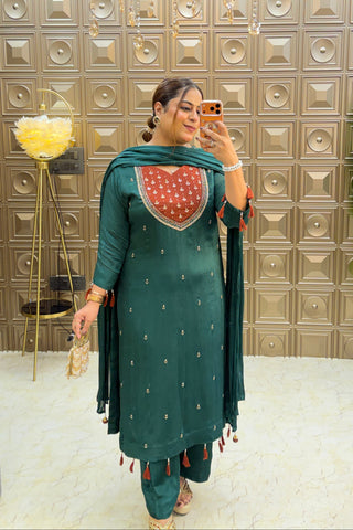 ‘RAUNAK’ Three Piece Set