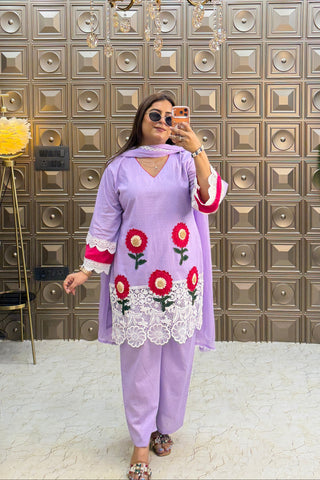 'GUL' Lace Work Three Piece Set