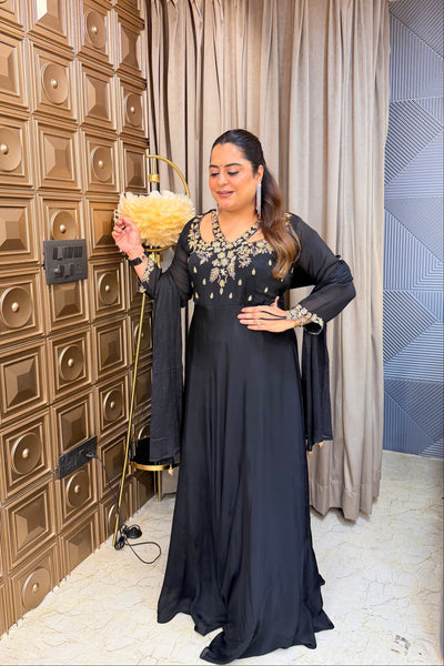 ‘JASHNBAHAR’ Anarkali Three Piece Set