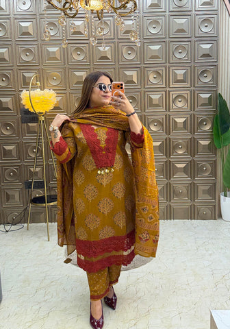 'RUMY' Croatia Lace Suit